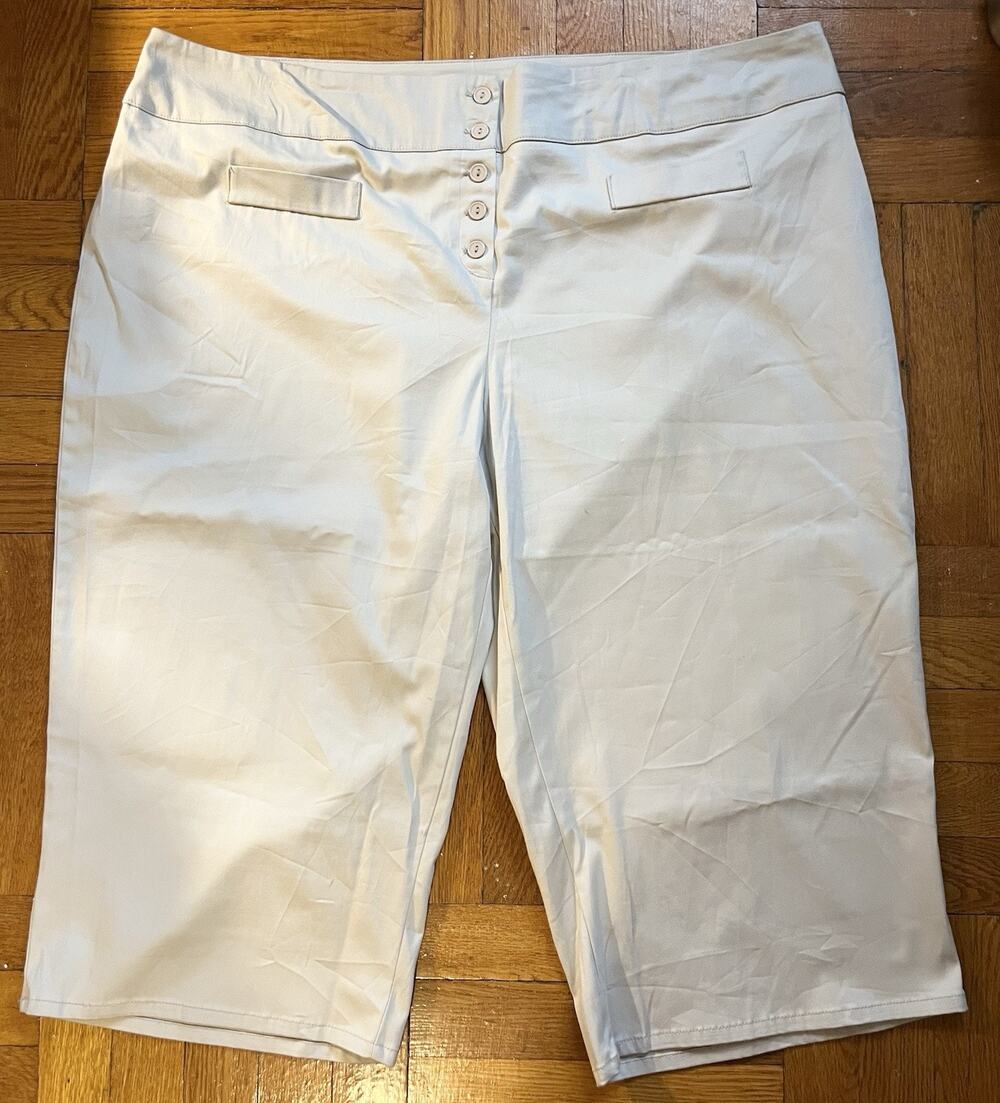 Ashley Stewart Capri Crop Pants 5X Beige Button Fly Lightweight Comfort Shorts